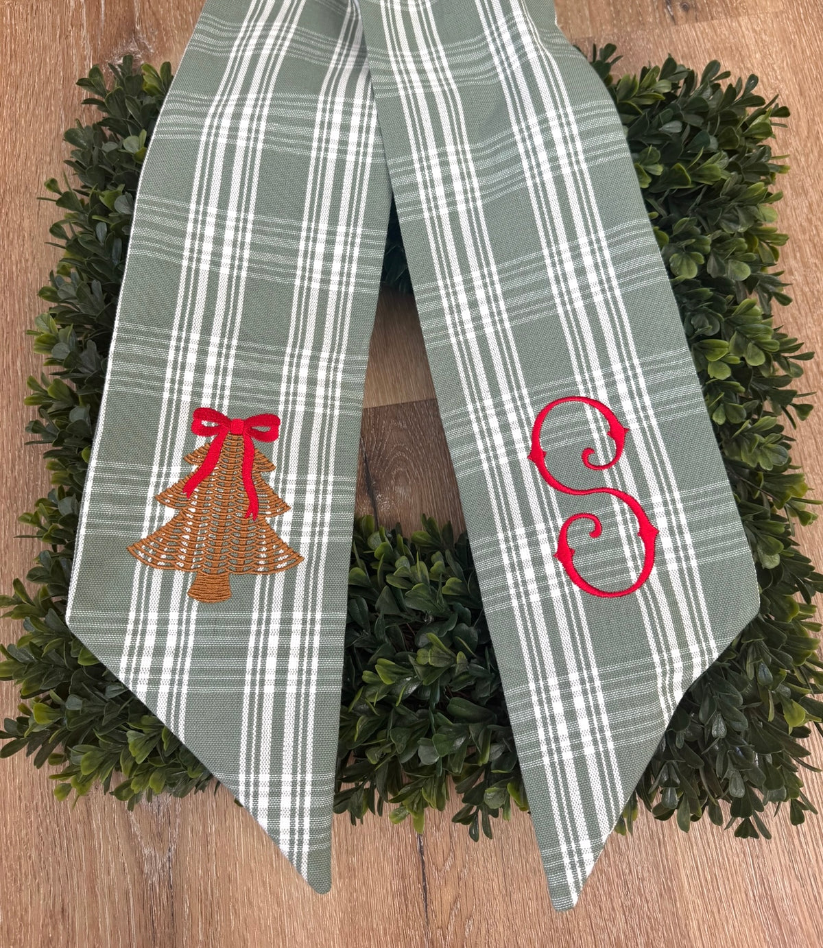 Embroidered Wicker Christmas Tree with Bow Wreath Sash